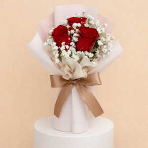 3 Rose Bouquet With Baby's Breath